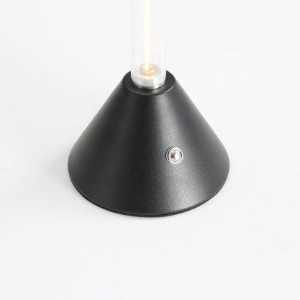 Battery operated table lamp

