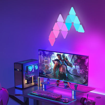 Geometric triangle wall lamp

