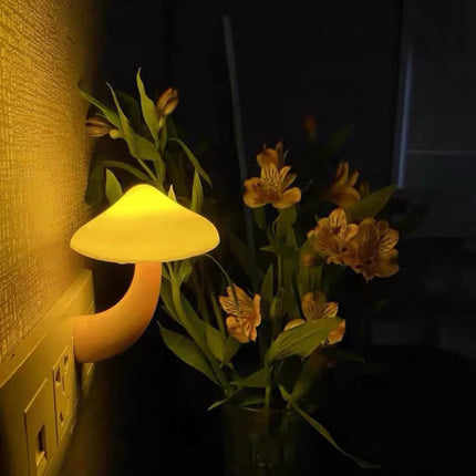 Mushroom LED Night Light – Plug-In Bedside Lamp with Light Sensor, INS-Style Dormitory & Bedroom Atmosphere Sleep Light