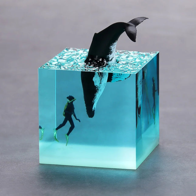 Ocean Cube Whale Light

