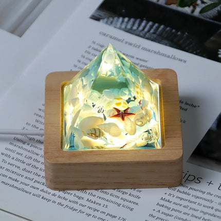 Pyramid desk light