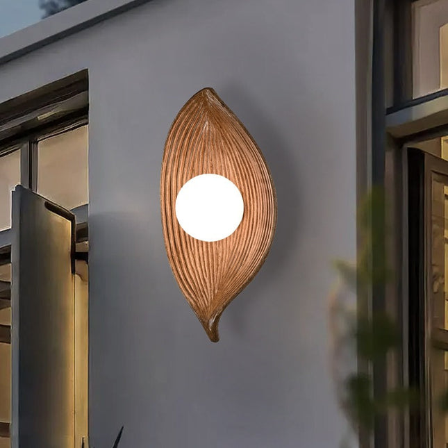 Zen Leaf Wall Lamp