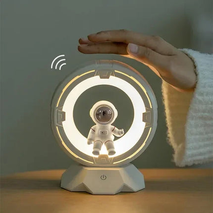 astronaut lamp